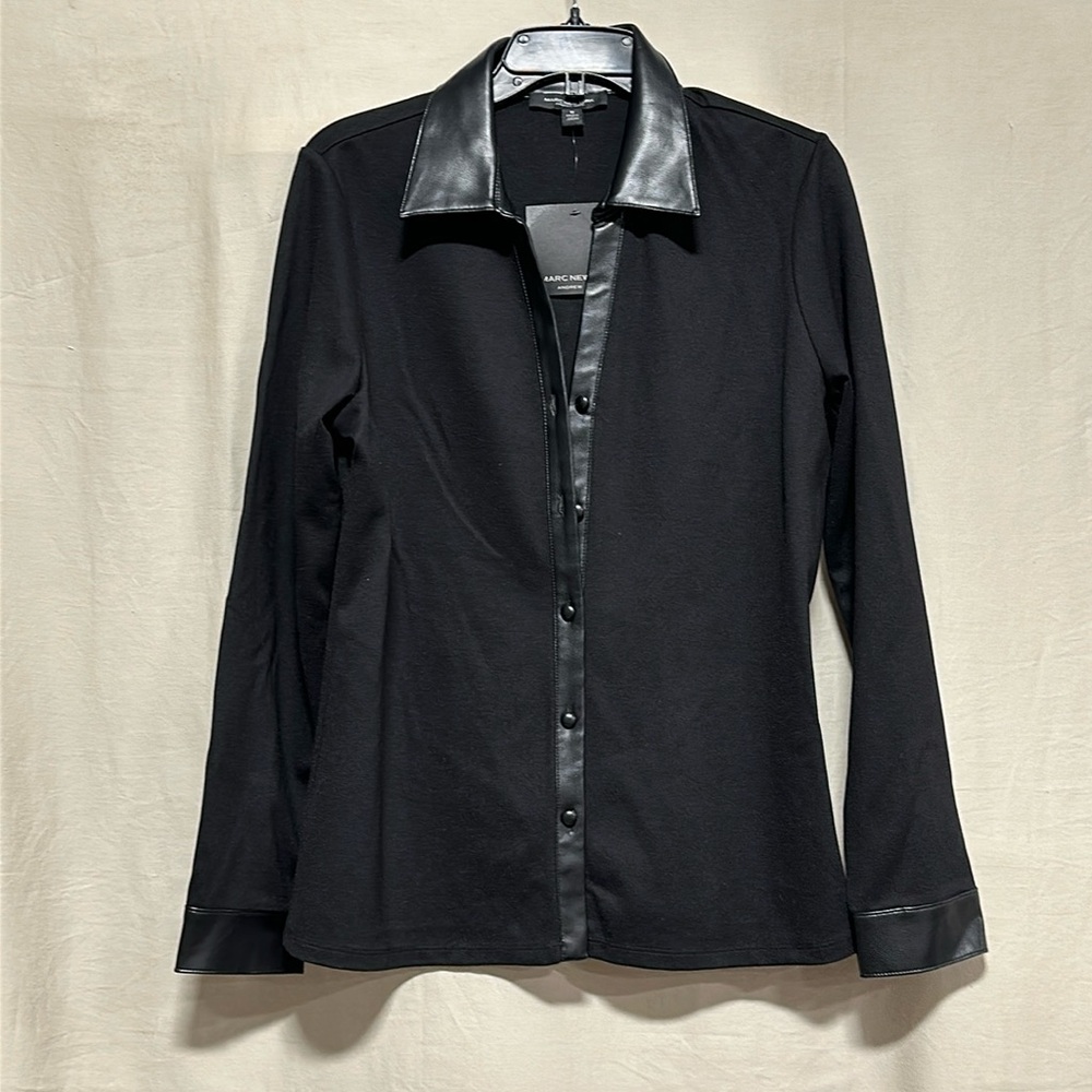 Marc New York black top / NWT / Size M / Box‎ 8-39